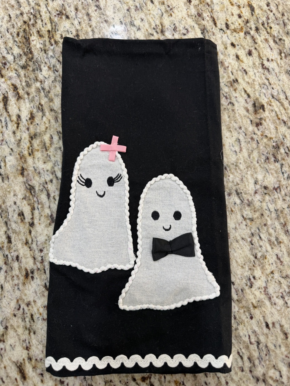 Ghost Appliqué decorative kitchen towel